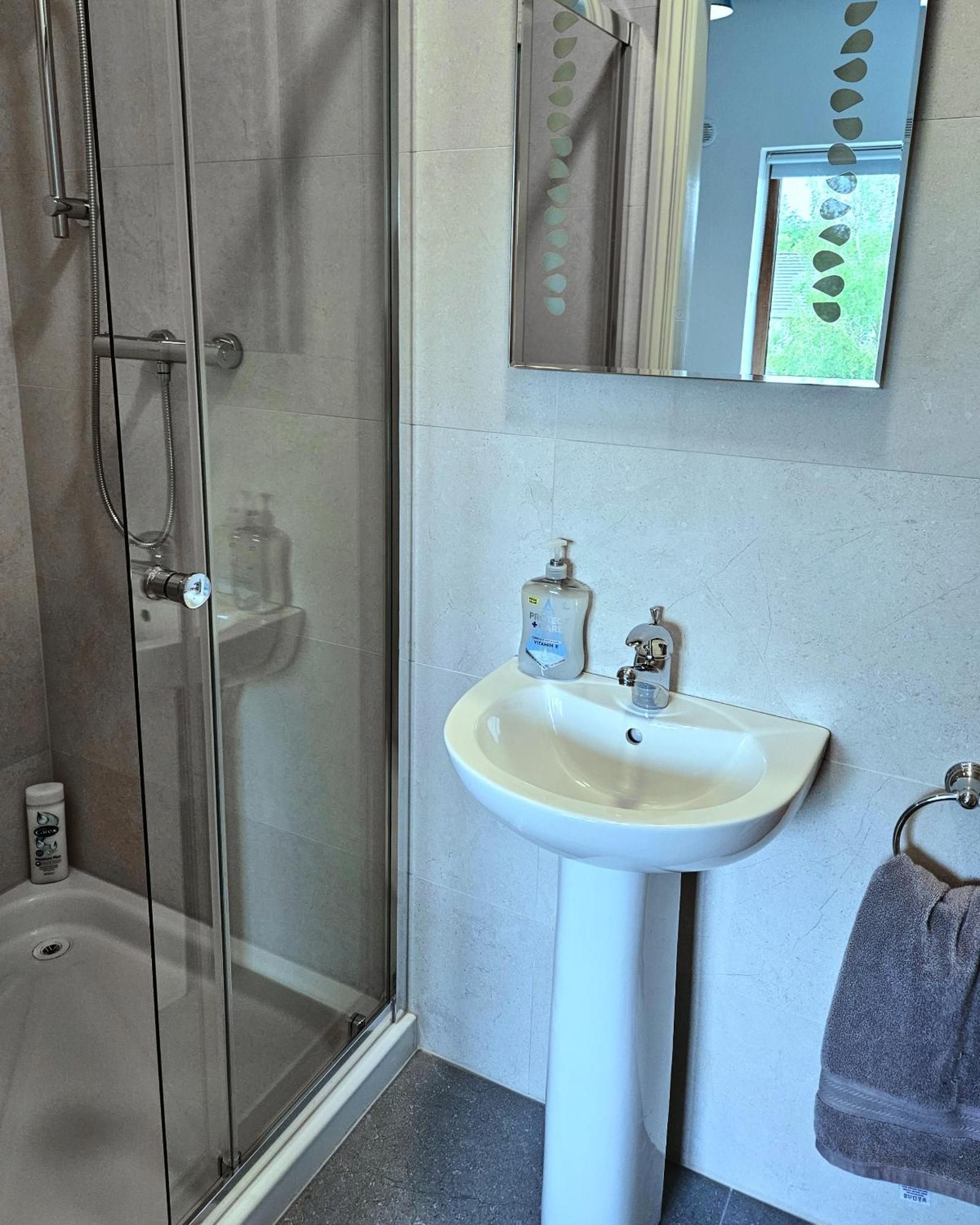 Dromod Suites المظهر الخارجي الصورة