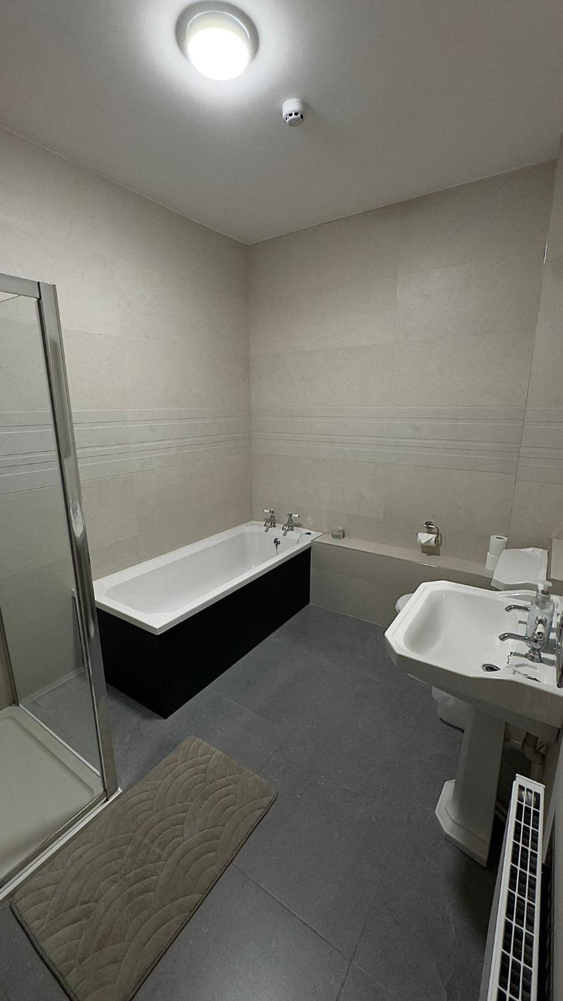 Dromod Suites المظهر الخارجي الصورة